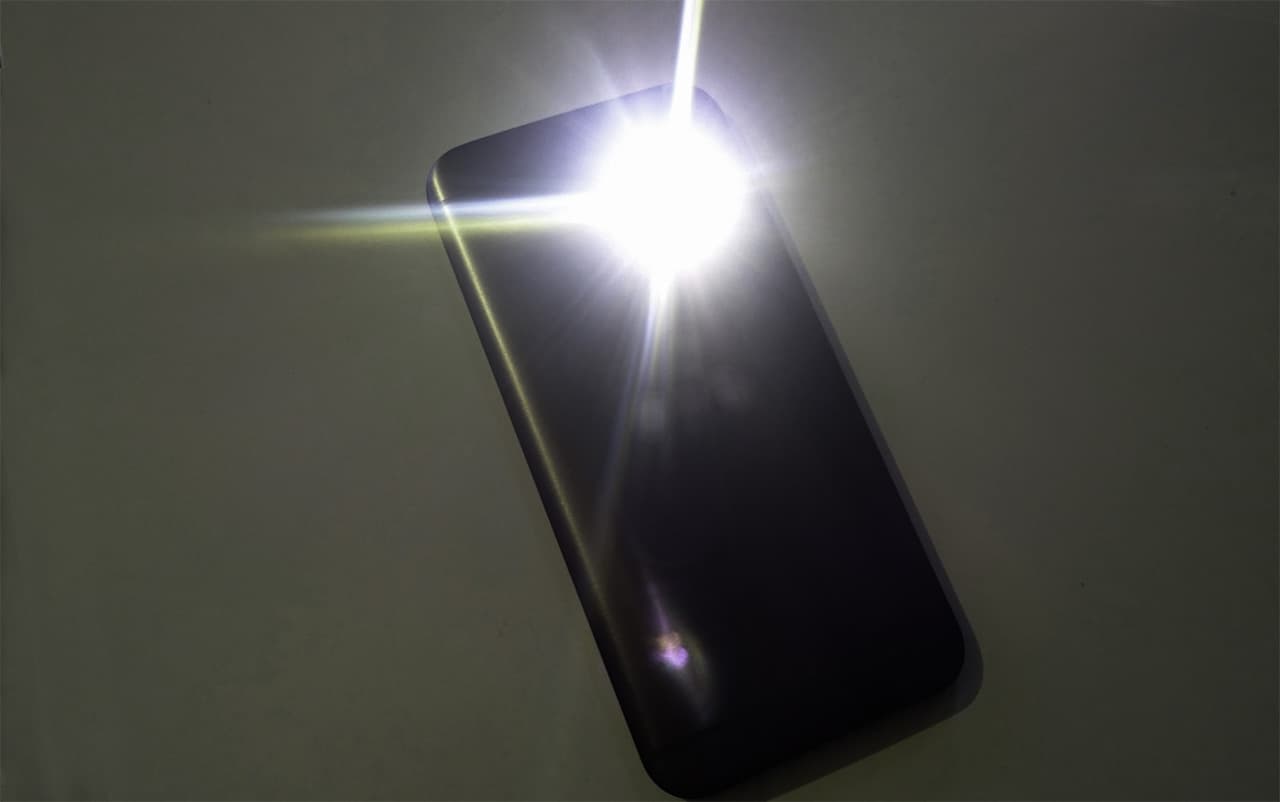 mobile camera flash light