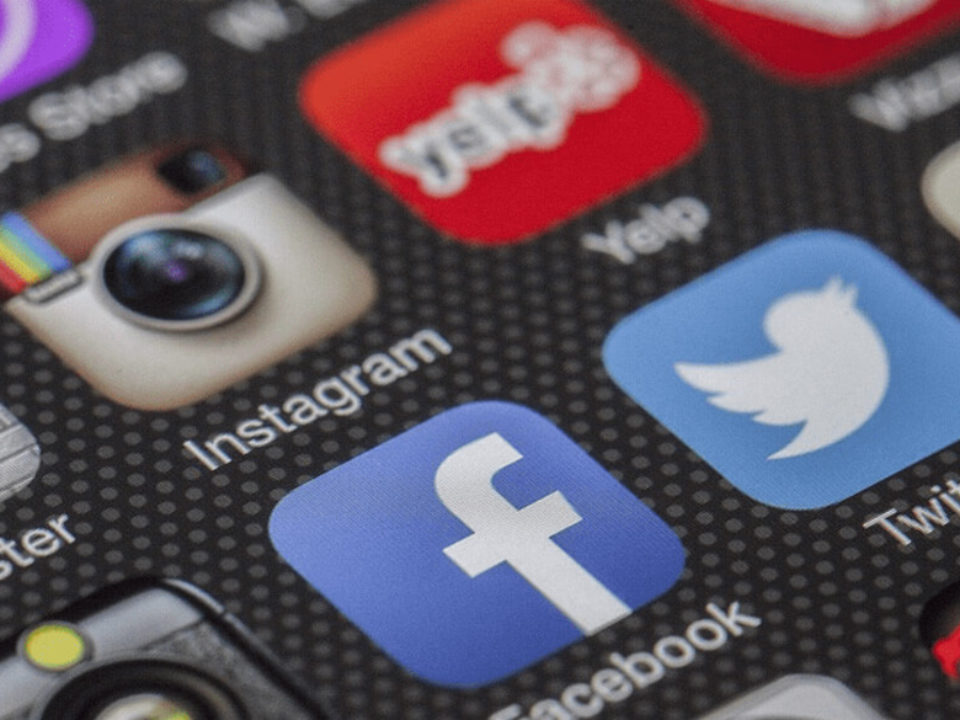 how to hack into someones facebook