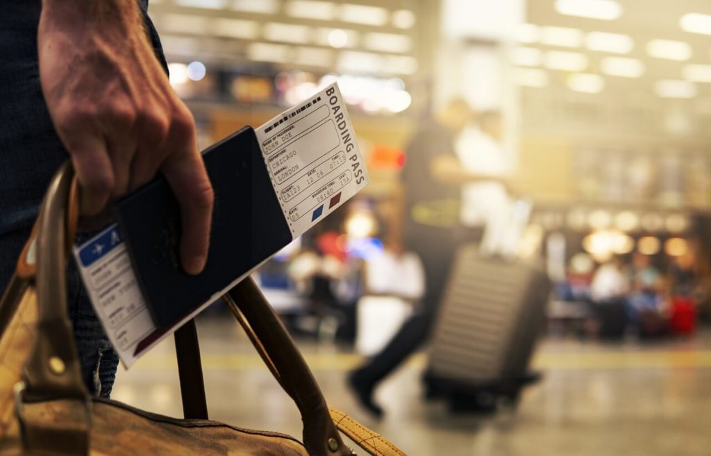 how to know if a travel website is fake