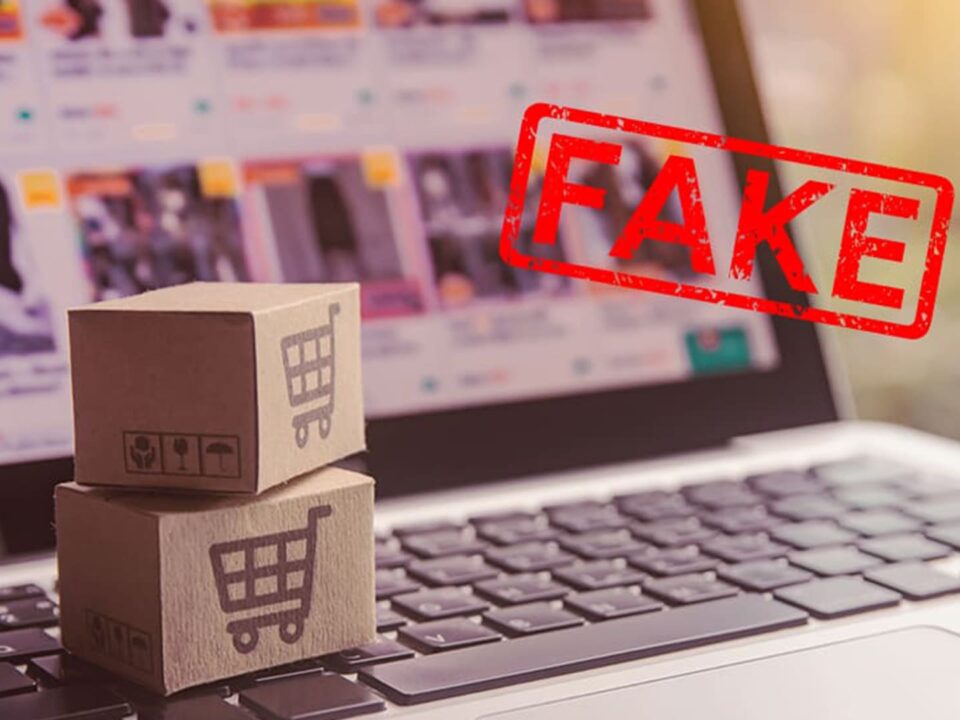 spot a fake amazon website