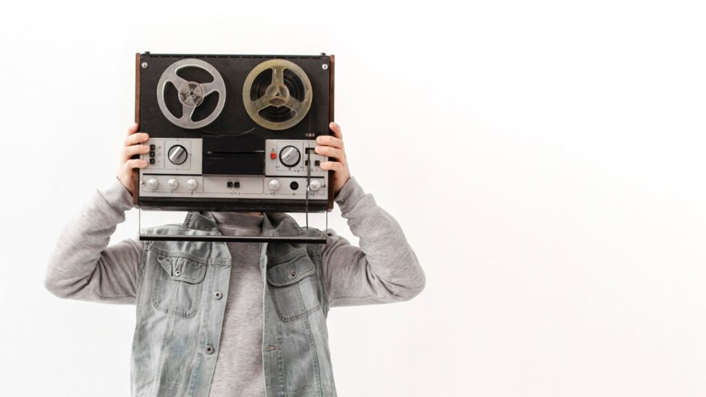 white van speaker scam