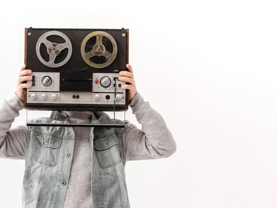 white van speaker scam